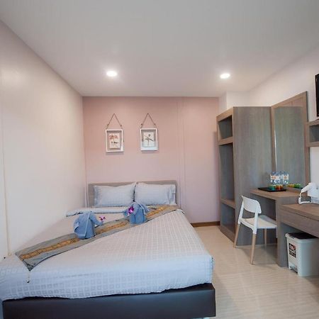 เดอะ มูนไนท์ โฮเต็ล Hostel กรุงเทพมหานคร ภายนอก รูปภาพ