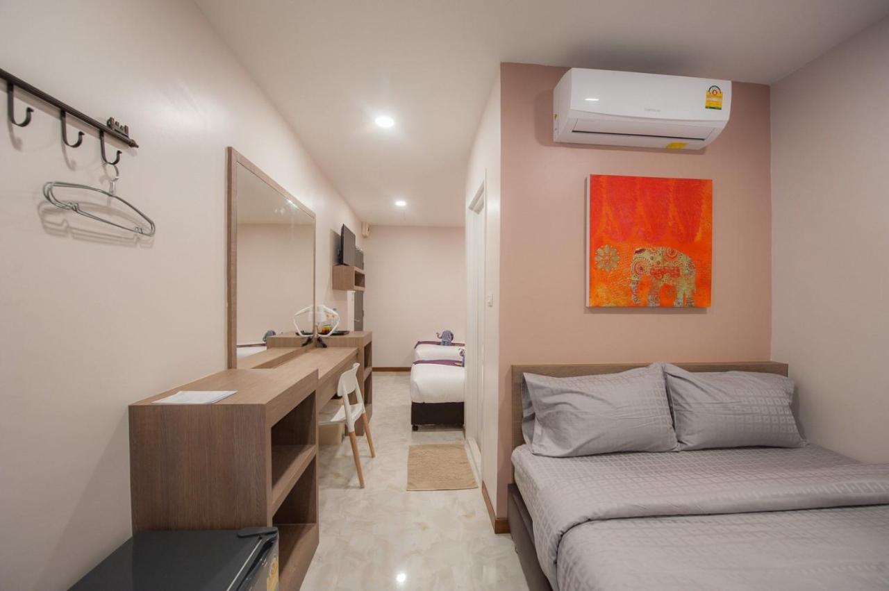 เดอะ มูนไนท์ โฮเต็ล Hostel กรุงเทพมหานคร ภายนอก รูปภาพ