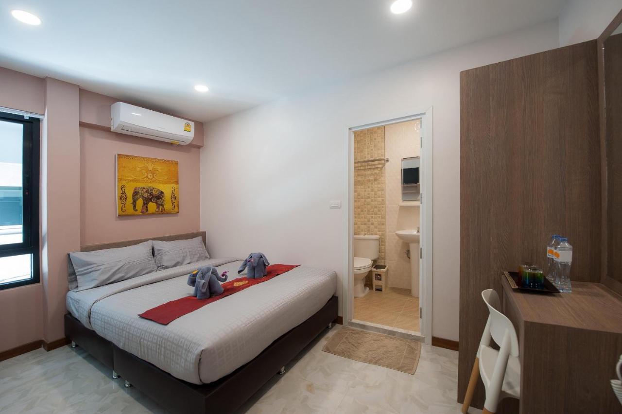 เดอะ มูนไนท์ โฮเต็ล Hostel กรุงเทพมหานคร ภายนอก รูปภาพ