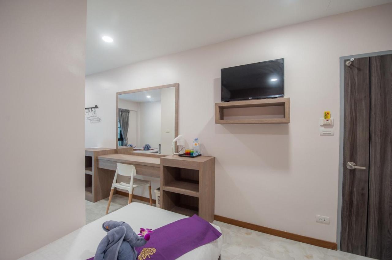 เดอะ มูนไนท์ โฮเต็ล Hostel กรุงเทพมหานคร ภายนอก รูปภาพ
