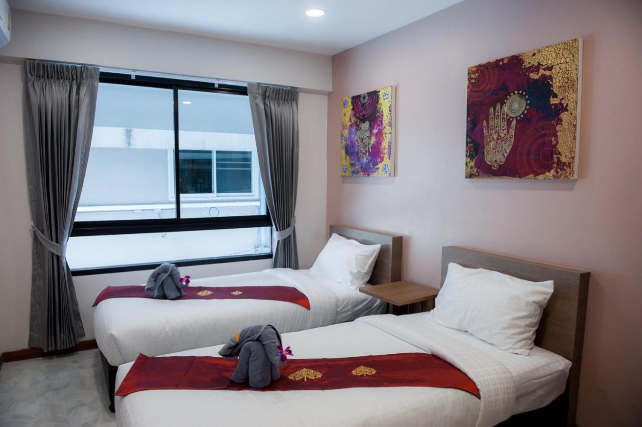 เดอะ มูนไนท์ โฮเต็ล Hostel กรุงเทพมหานคร ภายนอก รูปภาพ